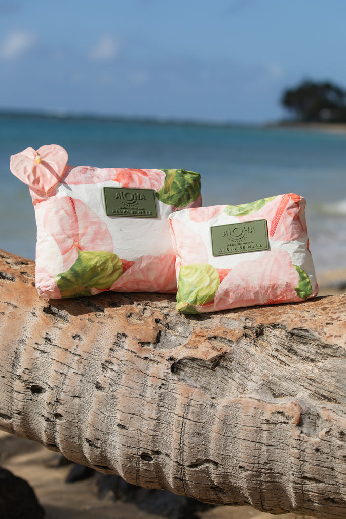 Mid Pouch - "Anthuriums" - Aloha de Mele