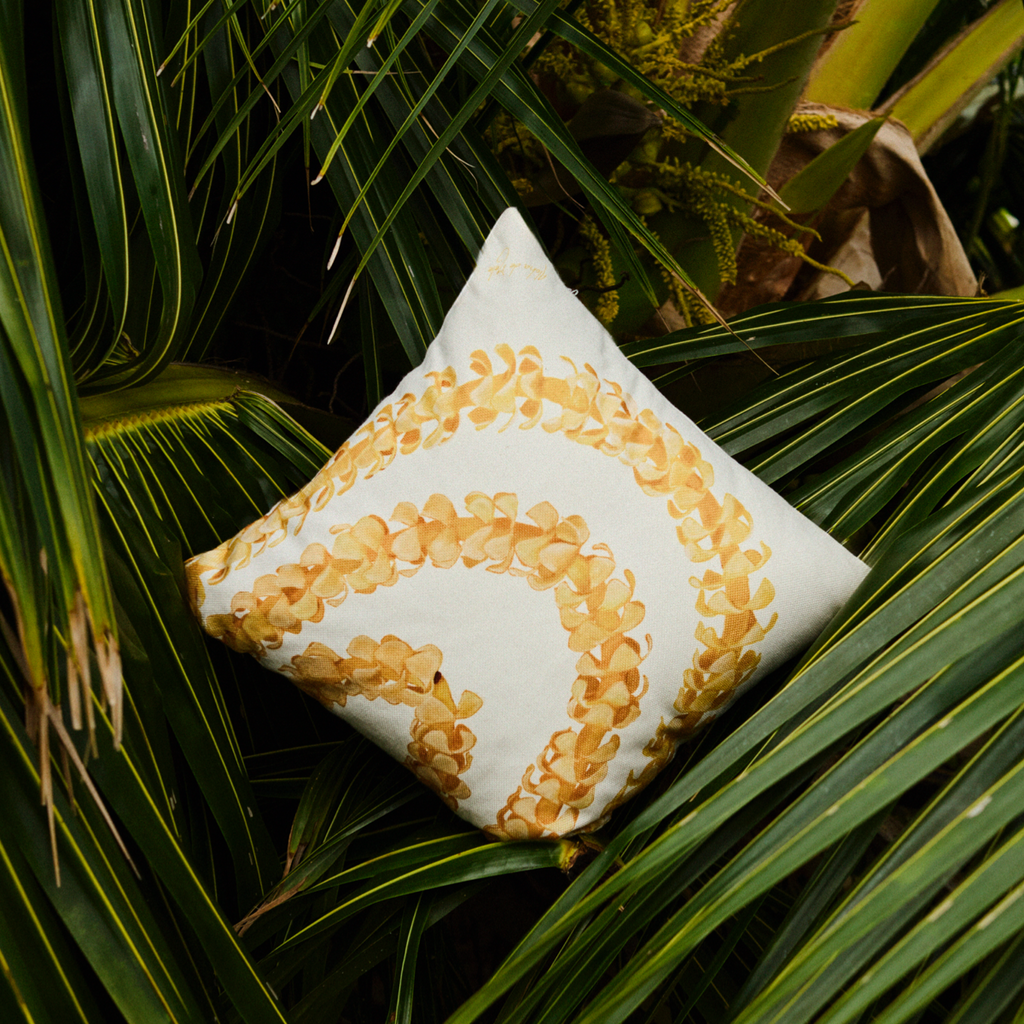 Lei Ers (Puakenikeni) Pillow Cover - Aloha de Mele